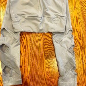 Victoria’s Secret sport gray and silver leggings with cutout detail XS